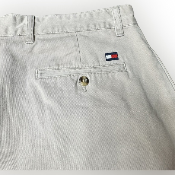 Vintage Tommy Hilfiger Pleated Shorts - Picture 3 of 6